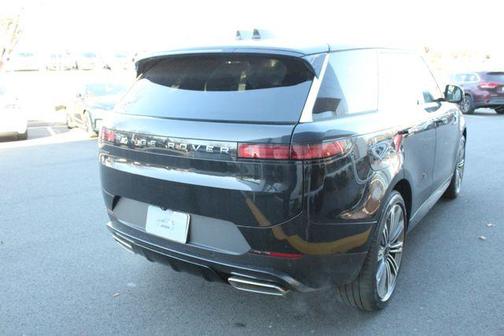 2026 Land Rover Range Rover Sport P360 SE