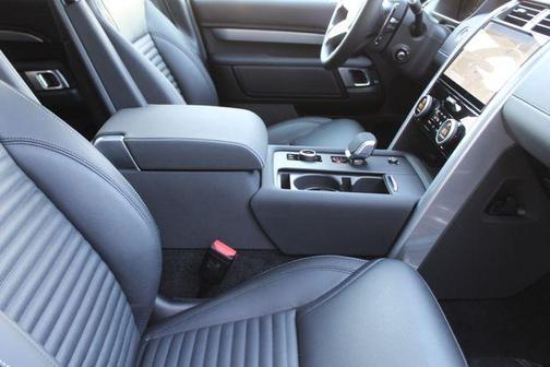 2025 Land Rover Discovery P360 Dynamic SE