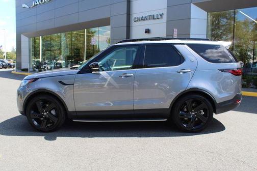 2024 Land Rover Discovery P300 S