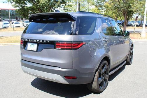 2024 Land Rover Discovery P300 S