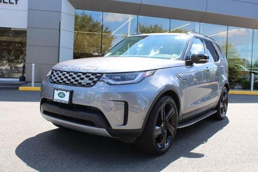 2024 Land Rover Discovery P300 S