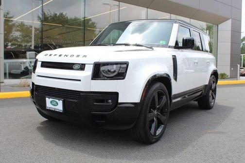2025 Land Rover Defender P500 X-Dynamic SE