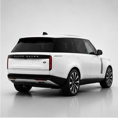 Fuji White 2026 Land Rover Range Rover P400 SE SWB