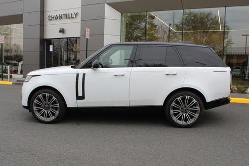 2025 Land Rover Range Rover P530 SE