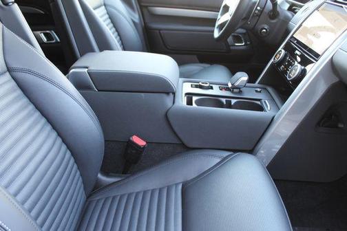 2025 Land Rover Discovery P360 Dynamic SE