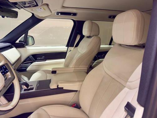 2024 Land Rover Range Rover P400 SE