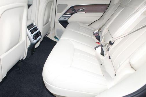 2026 Land Rover Range Rover P400 SE