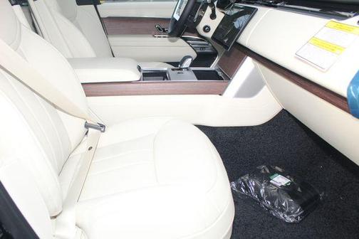 2026 Land Rover Range Rover P400 SE