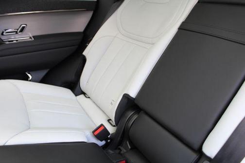 2026 Land Rover Range Rover Sport P400 Dynamic SE