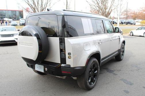 2026 Land Rover Defender 110 P300 S
