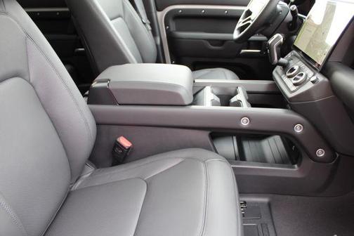 2026 Land Rover Defender 110 P300 S