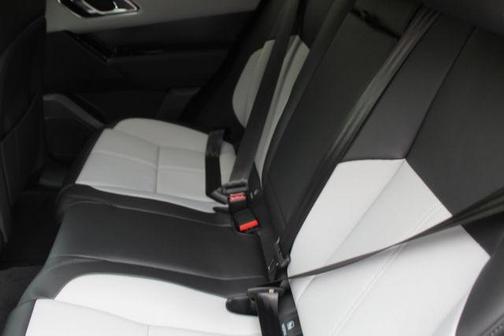 2026 Land Rover Range Rover Velar P400 Dynamic SE