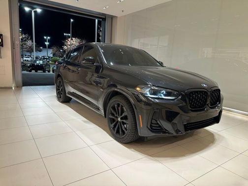 2023 BMW X4 xDrive30i
