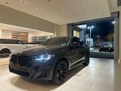 2023 BMW X4 xDrive30i