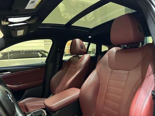 2023 BMW X4 xDrive30i