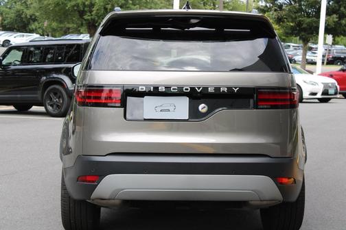 Silicon Silver 2025 Land Rover Discovery P300 S