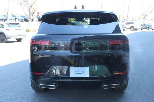 Santorini Black 2026 Land Rover Range Rover Sport P400 Dynamic SE
