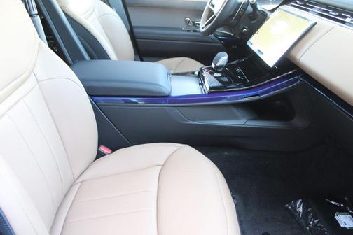 Santorini Black 2026 Land Rover Range Rover Sport P400 Dynamic SE