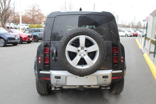 2024 Land Rover Defender 110 P500 SE