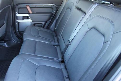 2024 Land Rover Defender 110 P500 SE