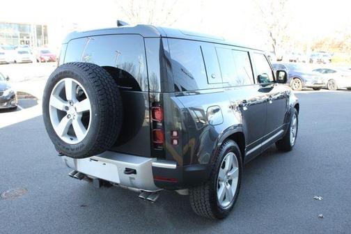 2024 Land Rover Defender 110 P500 SE