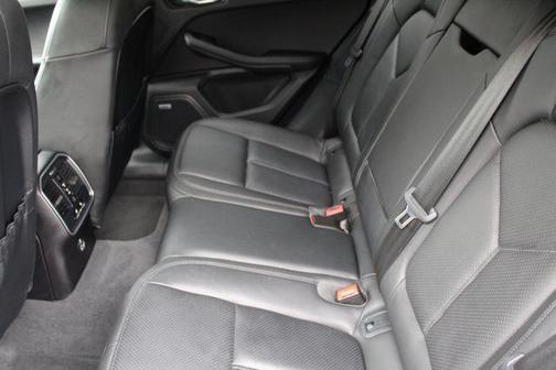 2022 Porsche Macan Base