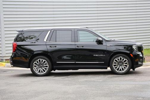 Onyx Black 2024 GMC Yukon Denali Ultimate