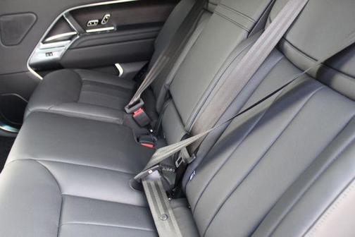 2026 Land Rover Range Rover P400 SE LWB 7 Seat