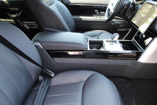 2025 Land Rover Range Rover P400 SE