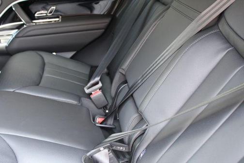 2025 Land Rover Range Rover P400 SE