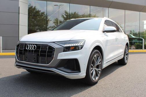 2023 Audi Q8 55 Premium Plus