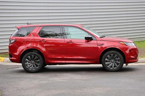 Firenze Red 2025 Land Rover Discovery Sport S