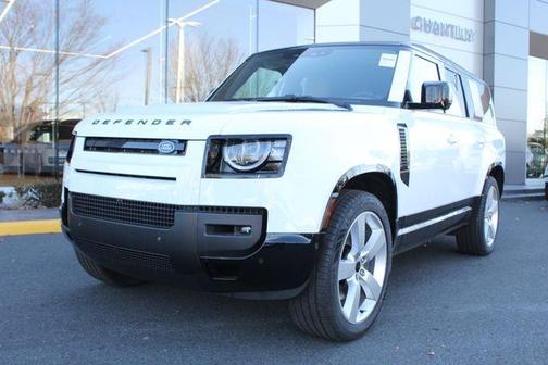 2026 Land Rover Defender 130 P400 X-Dynamic SE