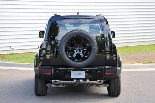 Santorini Black Metallic 2026 Land Rover Defender P300 S