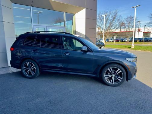 Arctic Gray Metallic 2021 BMW X7 xDrive40i