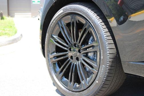 Santorini Black 2026 Land Rover Range Rover P400 SE SWB