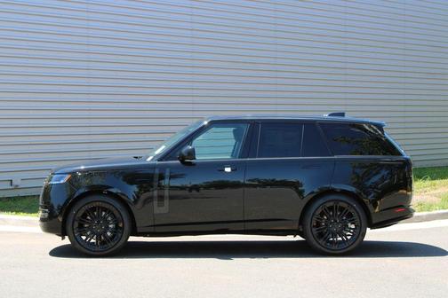 Santorini Black 2026 Land Rover Range Rover P400 SE SWB
