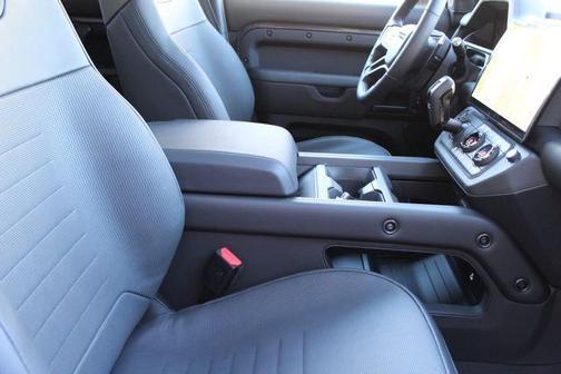 2026 Land Rover Defender 