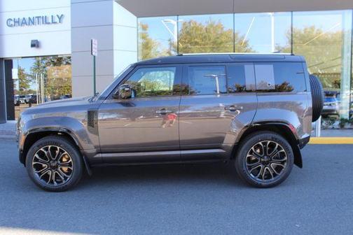 2026 Land Rover Defender 