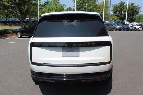 2025 Land Rover Range Rover P530 SE 7 Seat