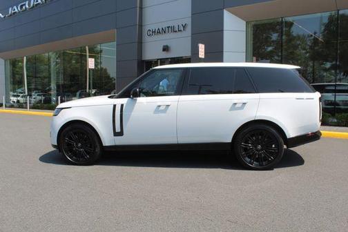 2025 Land Rover Range Rover P530 SE 7 Seat