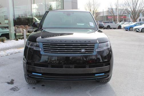 2026 Land Rover Range Rover P615 SV SWB