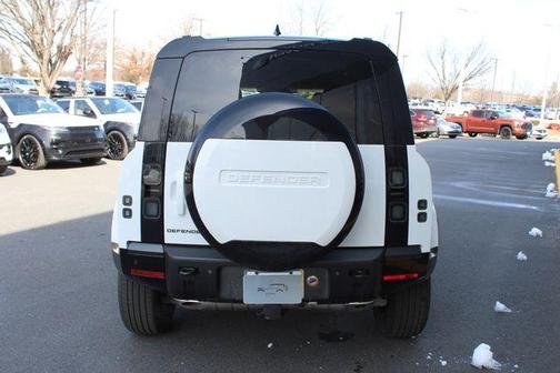 2026 Land Rover Defender 110 P400 X-Dynamic SE