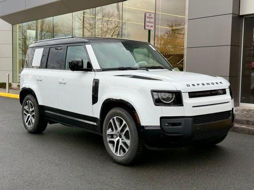 2026 Land Rover Defender 110 P400 X-Dynamic SE