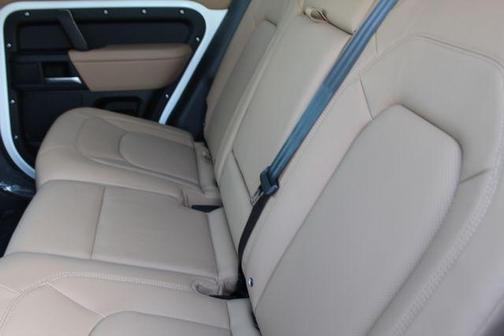 2026 Land Rover Defender 110 P400 X-Dynamic SE