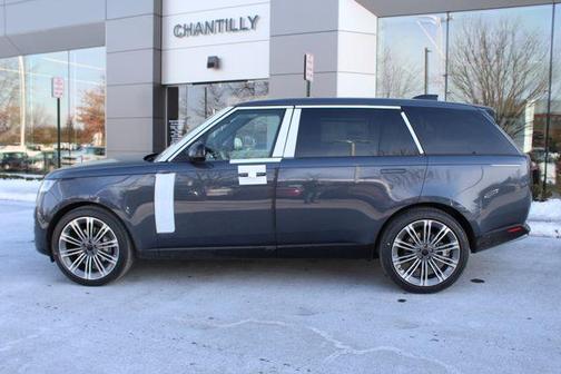 2026 Land Rover Range Rover P400 SE LWB 7 Seat