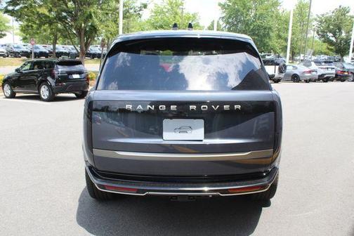 2025 Land Rover Range Rover P400 SE