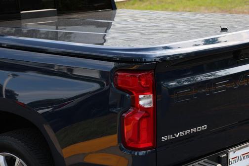 Northsky Blue Metallic 2022 Chevrolet Silverado 1500 High Country