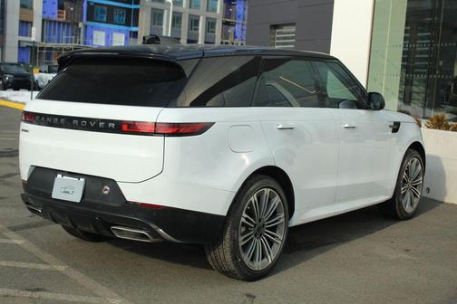 Fuji White 2026 Land Rover Range Rover Sport P360 SE