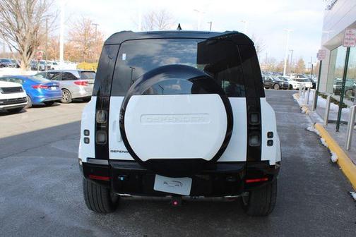 2026 Land Rover Defender 110 P400 X-Dynamic SE